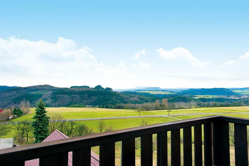 Panorama-Apartments Weinberghaus Mittelndorf Exterior photo